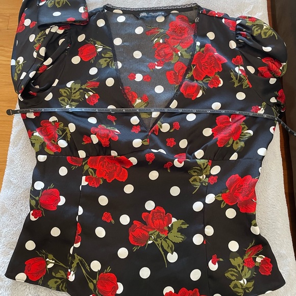 Zara Rose Blouse - Picture 3 of 9